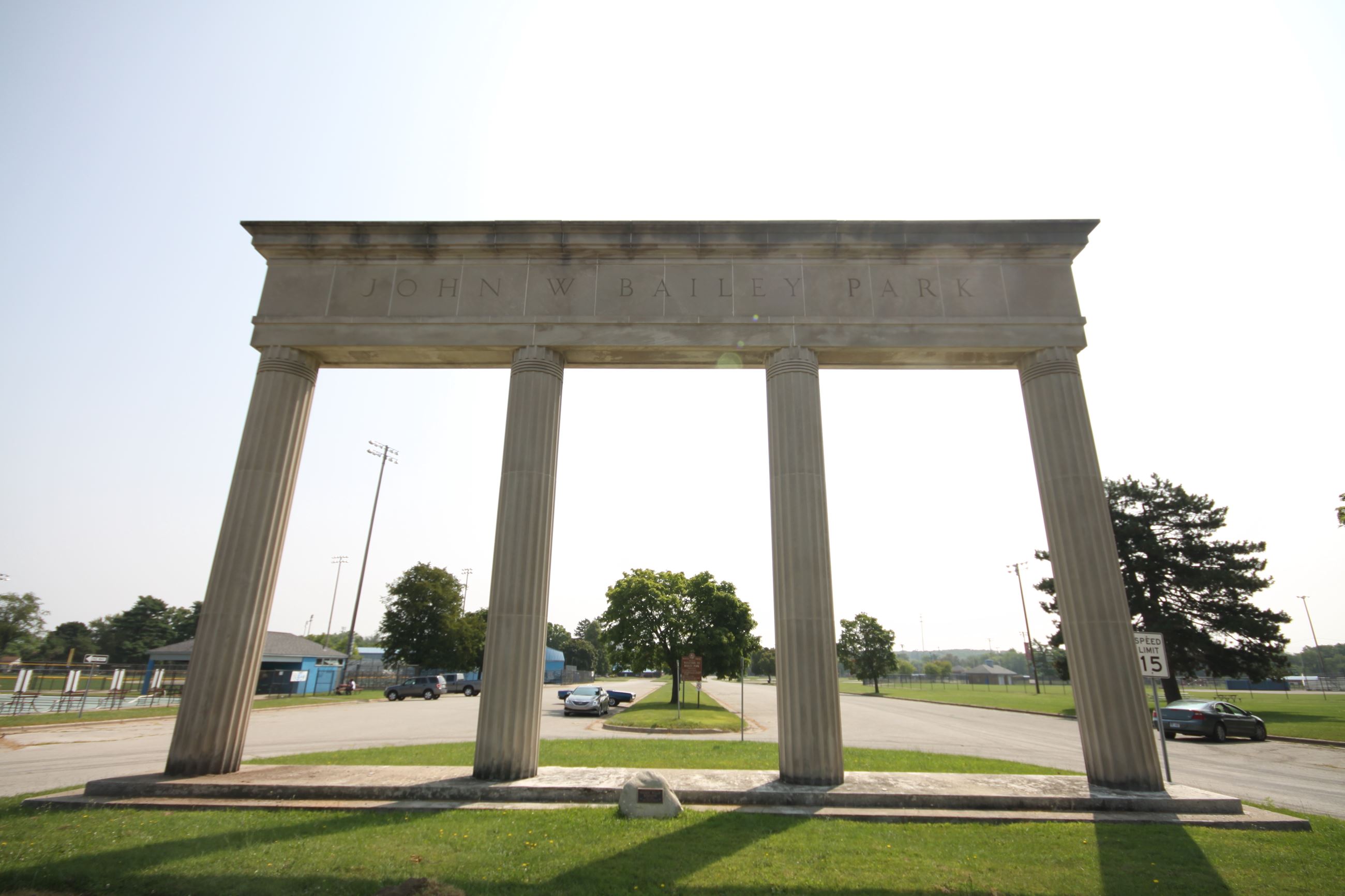 Bailey Park Columns