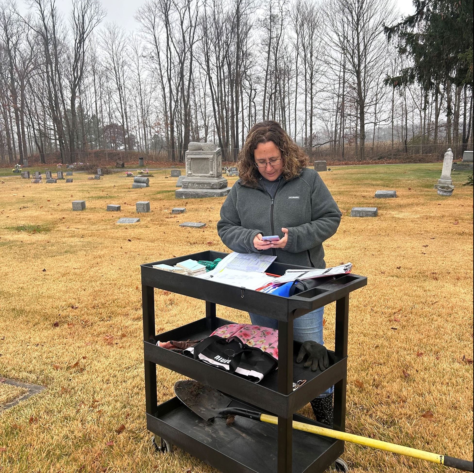 Photo of clerk staff with cart - Beckley Cemetery